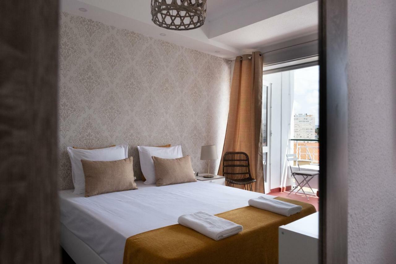 4U Lisbon Suites & Guesthouse VII Airport Exteriör bild