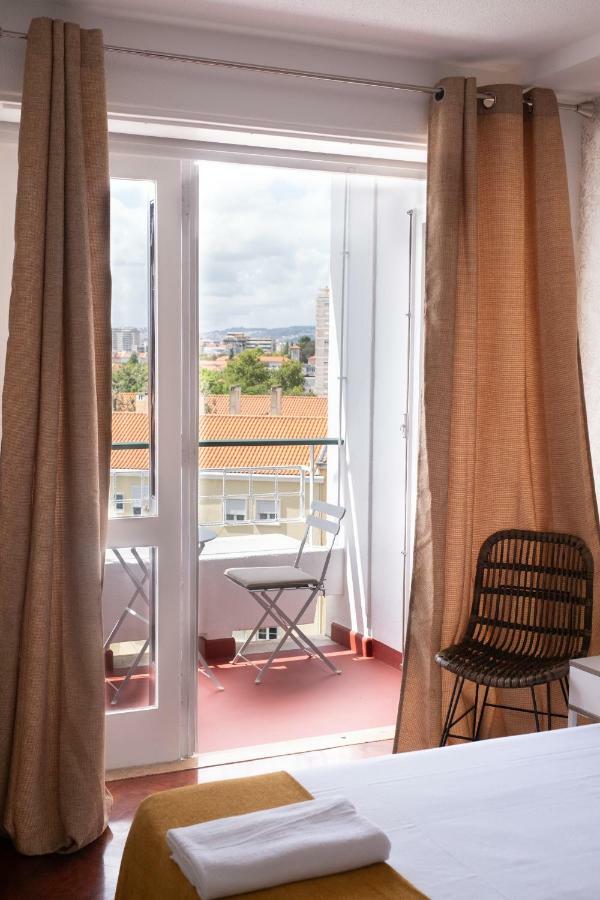 4U Lisbon Suites & Guesthouse VII Airport Exteriör bild