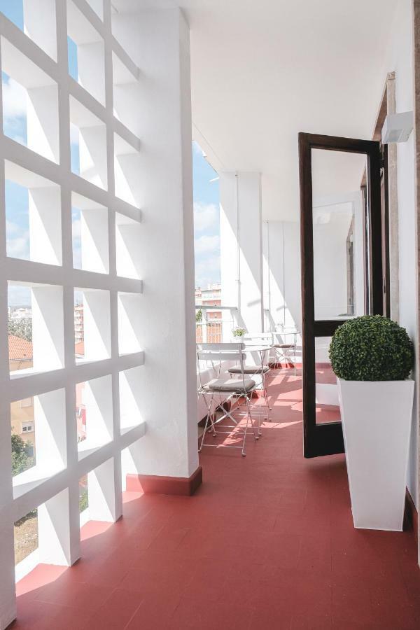 4U Lisbon Suites & Guesthouse VII Airport Exteriör bild