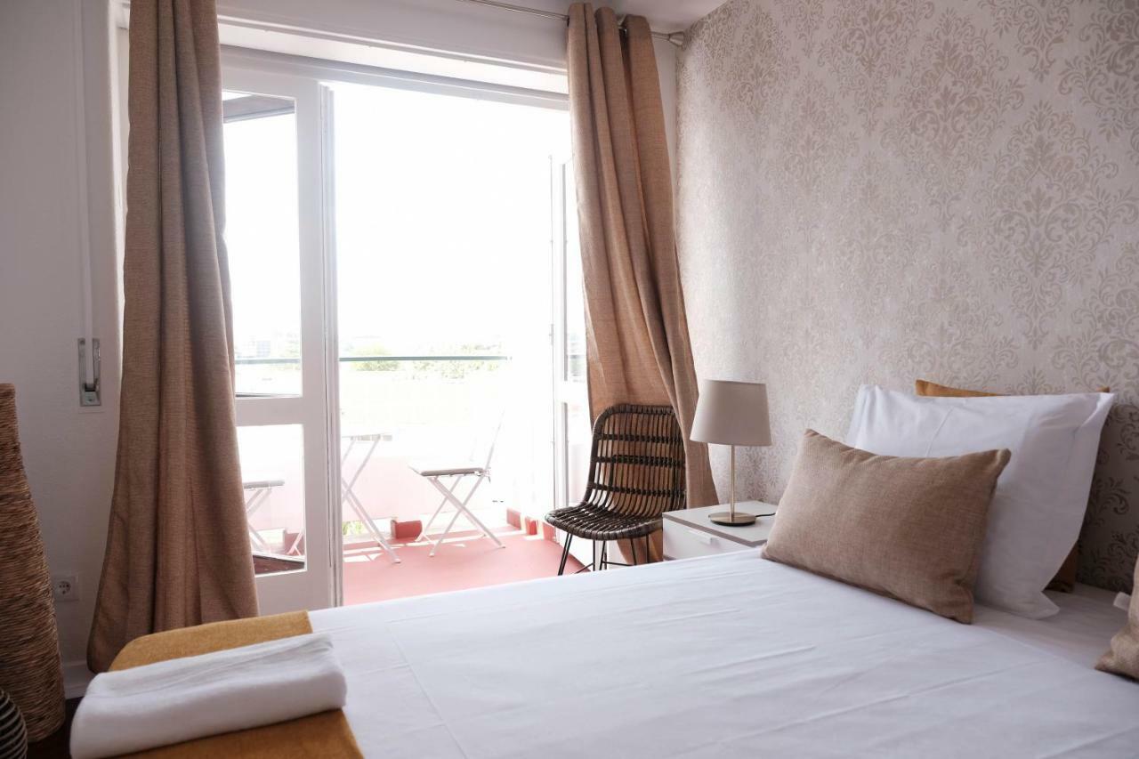 4U Lisbon Suites & Guesthouse VII Airport Exteriör bild