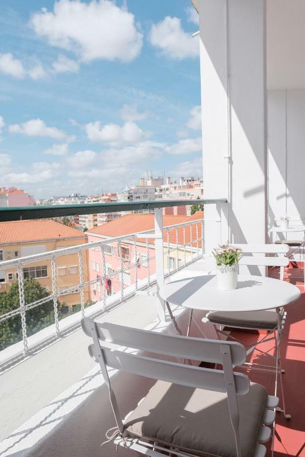 4U Lisbon Suites & Guesthouse VII Airport Exteriör bild